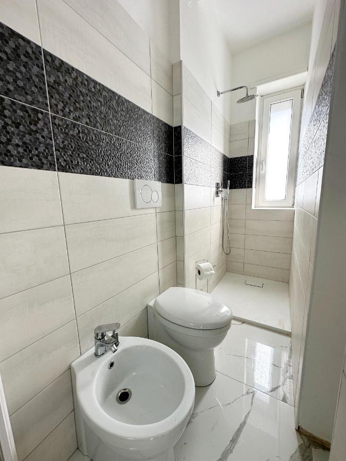 Wh - Cuore Home - Attico Monolocale Con Parcheggio Gratuito - 5 Minuti Dal Centro - Wifi Sanremo Exterior foto